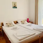 Apartments & Rooms Vuksanovic Ivana