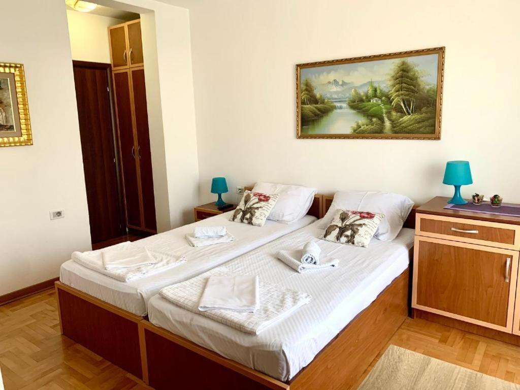 & Vuksanovic Ivana Budva