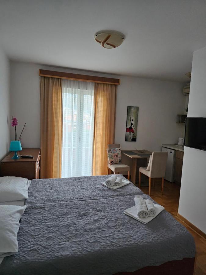 & Vuksanovic Ivana * Budva