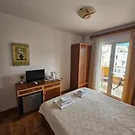 Apartments & Rooms Vuksanovic Ivana